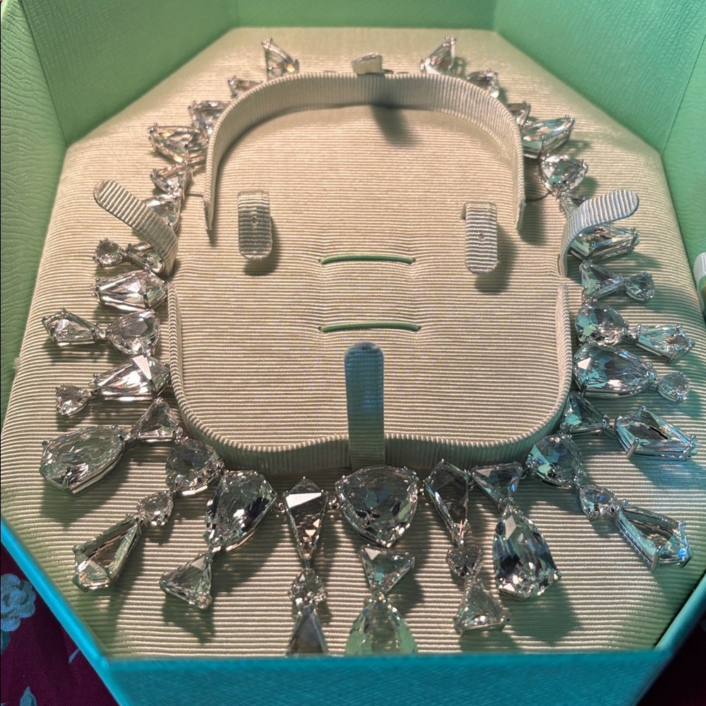 Swarovski Ariana Grande Statement Crystal Necklace discontinued $2500. Last one - Picture 11 of 17